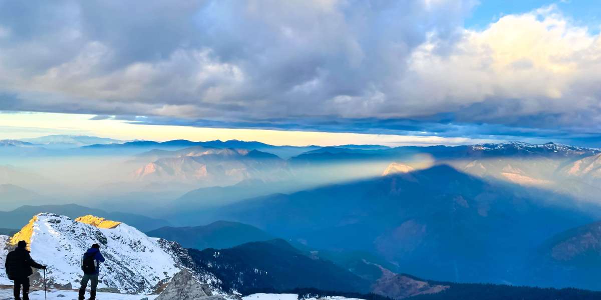 Kedarkantha Trek – A Complete Guide to the Winter Wonder of Uttarakhand