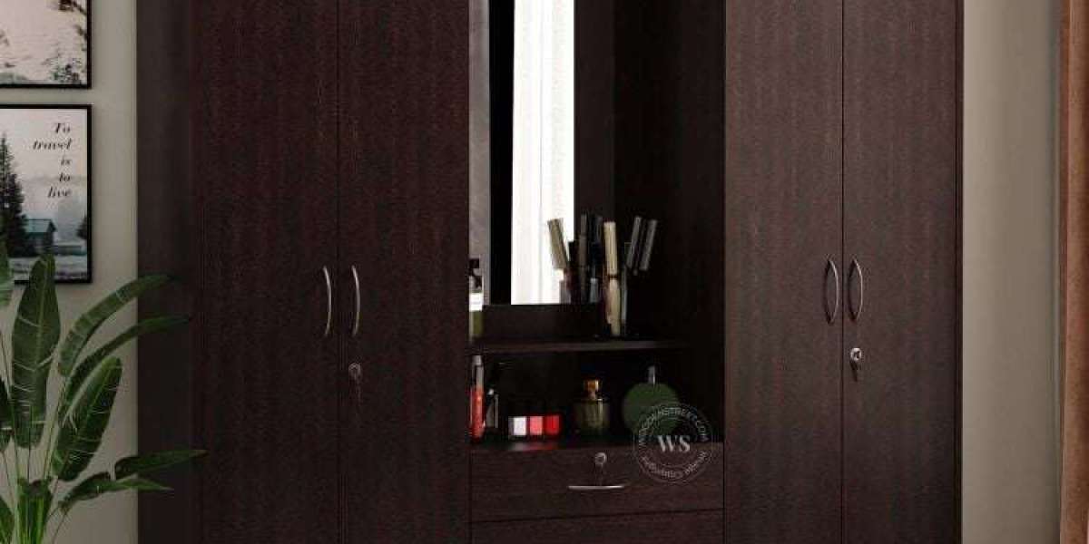 The Art of Selection: Your Expert Guide to Buying the Perfect Wooden Almirah