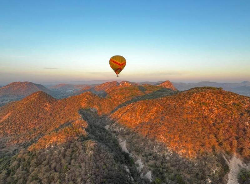 What Makes SkyWaltz Balloon Safari the Best Hot Air Balloon Experience in Jaipur?