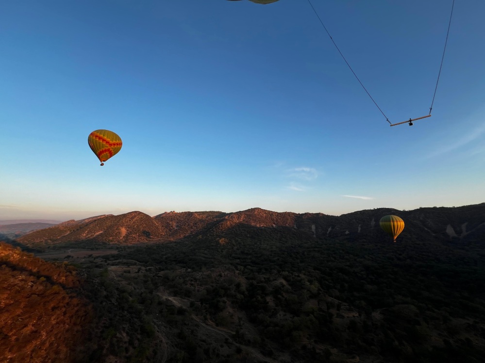 What's it Like to Ride A Hot Air Balloon? - Segi Social